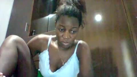 Snapshot of zainxxxx chatting on April 2026 10:28:01 AM zainxxxx online show from April 2026 10:28:01 AM