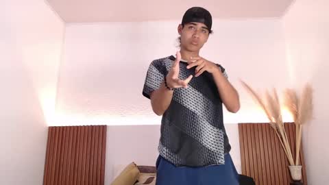 Zander online show from December 2024 06:04:02 PM