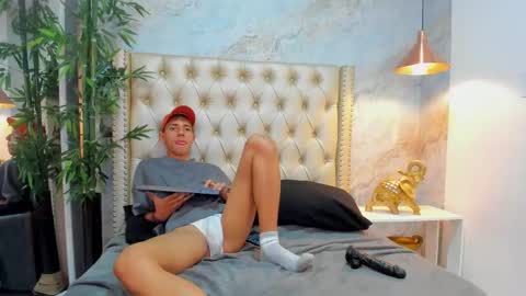 Zane Black online show from February 2025 04:10:02 PM