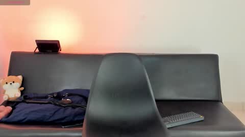 Zane Lux online show from March 2026 11:05:01 AM