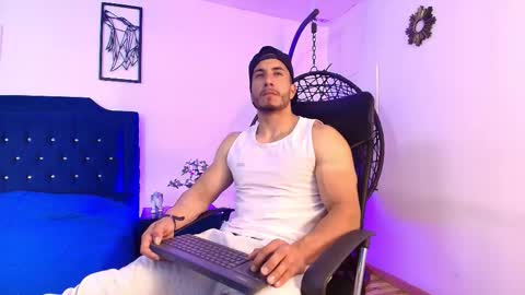 zanemaverick online show from September 2025 12:05:01 PM