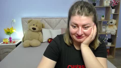 zannadreil online show from March 2025 08:31:01 PM