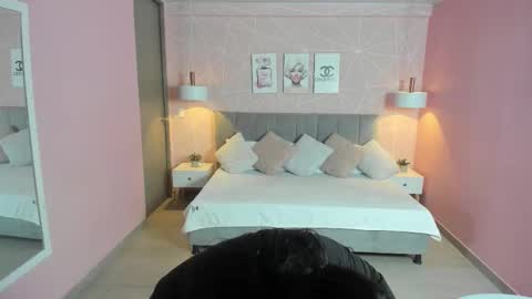 Zara Sweet  online show from November 2025 12:31:02 PM