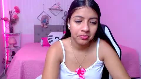 Snapshot of zara_cute18 chatting on April 2026 12:18:01 PM Zara online show from April 2026 12:18:01 PM