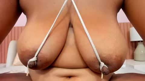 zara lopez online show from December 2025 07:43:02 PM