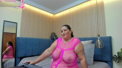 Snapshot of zara_milf_ chatting on May 2026 12:24:01 PM zara online show from May 2026 12:24:01 PM