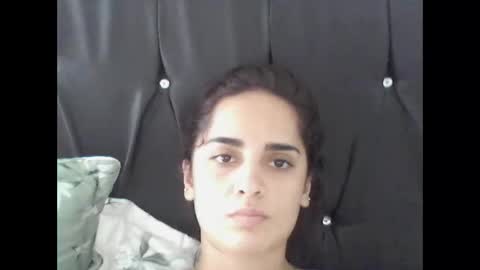 zaraa_lopez online show from November 2025 01:39:02 PM