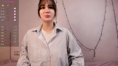 Vina Rini online show from February 2025 11:21:01 AM