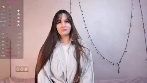 Vina Rini online show from February 2025 02:24:01 PM