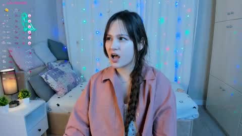 Vina Rini online show from March 2025 02:12:02 PM