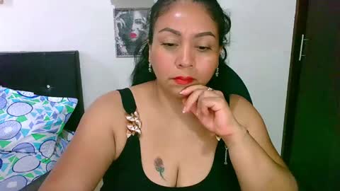 Snapshot of zaray_45bella chatting on April 2026 09:17:01 PM zaray online show from April 2026 09:17:01 PM