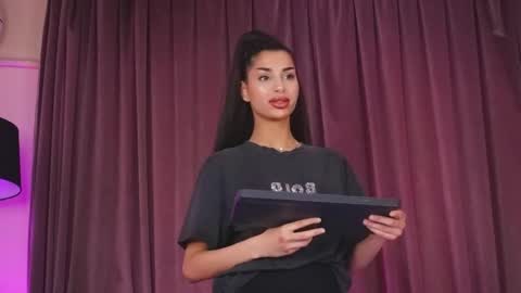 Snapshot of zariaavera chatting on May 2026 05:46:01 AM zariaavera online show from May 2026 05:46:01 AM
