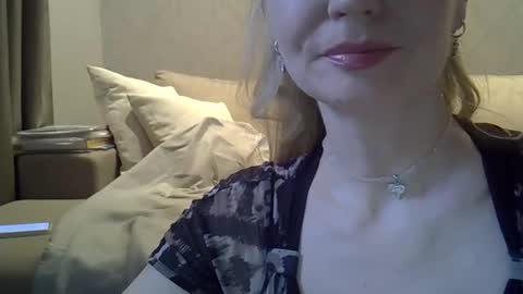 Snapshot of zarinaswift chatting on April 2026 04:52:02 AM Zarina Swift online show from April 2026 04:52:02 AM