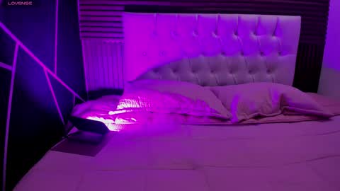 Snapshot of zarinawynne chatting on March 2026 01:03:01 PM Zarina Waynne online show from March 2026 01:03:01 PM