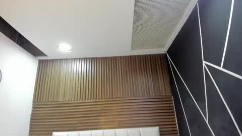 Snapshot of zarinawynne chatting on March 2026 12:54:01 PM Zarina Waynne online show from March 2026 12:54:01 PM