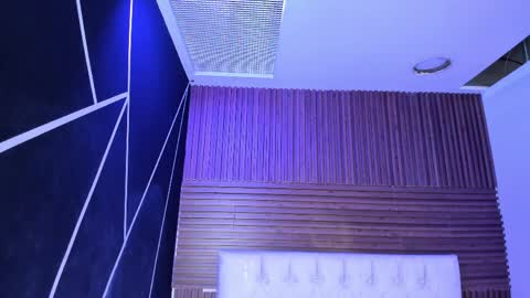 Snapshot of zarinawynne chatting on April 2026 03:20:02 PM Zarina Waynne online show from April 2026 03:20:02 PM