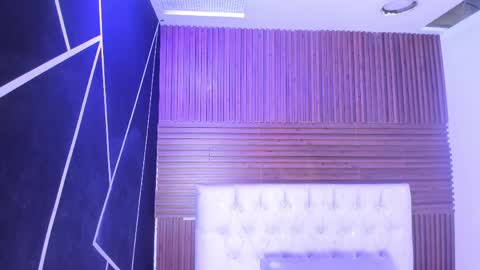 Snapshot of zarinawynne chatting on April 2026 01:41:02 PM Zarina Waynne online show from April 2026 01:41:02 PM