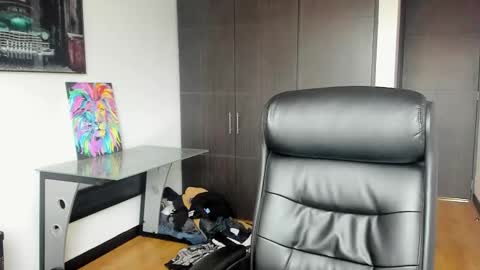 Snapshot of zayn_coss chatting on November 2025 11:32:01 AM Zayn online show from November 2025 11:32:01 AM