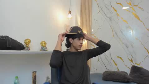 Snapshot of zayn_fox32 chatting on March 2026 07:17:02 PM Zayn online show from March 2026 07:17:02 PM