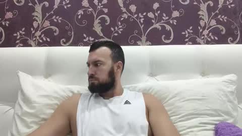 Snapshot of zaynrush chatting on November 2025 02:31:02 AM Man 4 sex online show from November 2025 02:31:02 AM