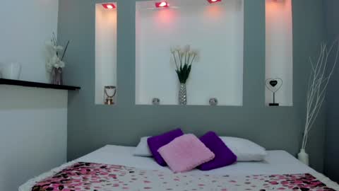 Karolyne online show from January 2025 11:22:02 AM