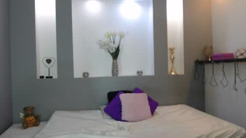 Karolyne online show from March 2026 11:37:01 AM