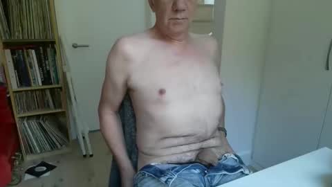 Snapshot of zeep16 chatting on November 2025 10:03:01 AM zeep16 online show from November 2025 10:03:01 AM