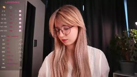 Avi online show from October 2025 01:55:02 PM