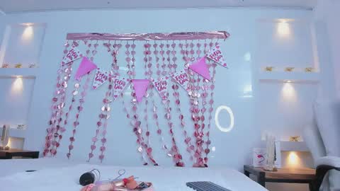 Zenda Evans online show from February 2026 03:54:01 AM