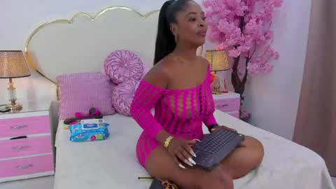 zendayarosse online show from May 2026 09:55:01 PM
