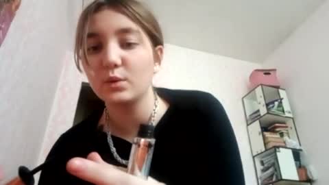 zeniabrossoit online show from April 2026 11:09:01 AM