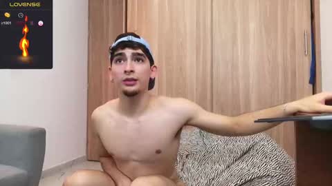 Zenn online show from December 2024 03:15:01 PM