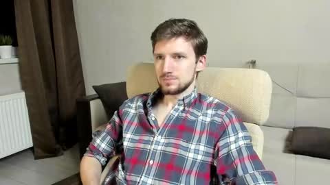 Andrew online show from December 2025 09:43:02 PM