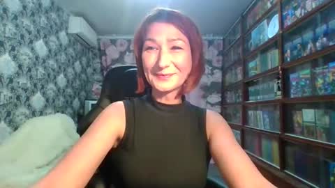 Snapshot of zerilane chatting on November 2025 08:33:02 PM Elena online show from November 2025 08:33:02 PM