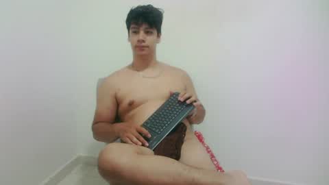 Snapshot of zeus_183 chatting on July 2026 10:12:02 PM zeus_183 online show from July 2026 10:12:02 PM