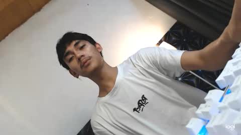 Snapshot of zevierbalte chatting on January 2025 02:11:01 AM zavier skinny asian online show from January 2025 02:11:01 AM