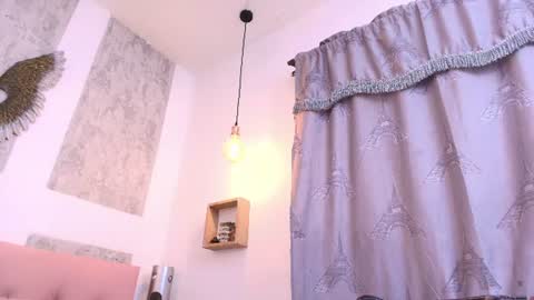 ZHAMIRA  ANDRES online show from July 2026 08:26:02 PM