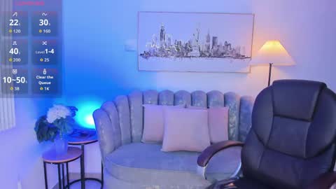 Snapshot of zharaa_fox chatting on May 2026 05:01:02 AM Zhara online show from May 2026 05:01:02 AM