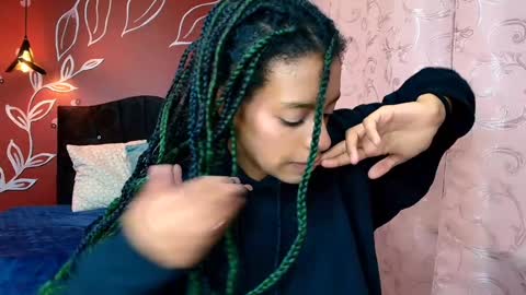 Zia Green online show from January 2025 12:04:02 PM