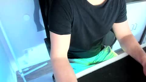 ziemlichflutschig online show from April 2026 05:08:01 AM