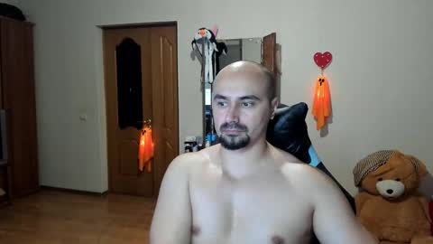 Ziesh online show from November 2025 08:33:02 PM