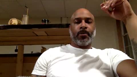 Snapshot of zionlion22 chatting on March 2026 04:09:01 AM zionlion22 online show from March 2026 04:09:01 AM