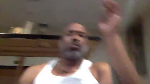 Snapshot of zionlion22 chatting on April 2026 04:46:01 AM zionlion22 online show from April 2026 04:46:01 AM