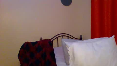 Zlatann2012 online show from February 2025 06:58:02 PM