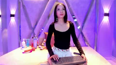 Snapshot of zoe_444_ chatting on June 2026 08:37:02 PM Zoe online show from June 2026 08:37:02 PM