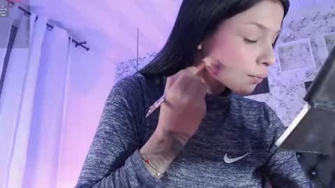Snapshot of zoe_babygiirl chatting on March 2025 01:18:01 PM Salome online show from March 2025 01:18:01 PM
