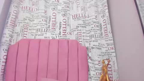 Snapshot of zoe_blond chatting on October 2025 12:16:02 PM zoe_blond online show from October 2025 12:16:02 PM
