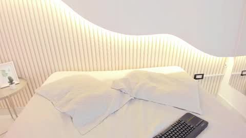 Snapshot of zoe_blunt_one chatting on March 2026 11:49:02 AM zoe_blunt_one online show from March 2026 11:49:02 AM