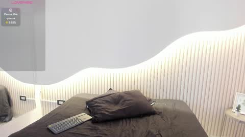 Snapshot of zoe_blunt_one chatting on March 2026 11:54:02 AM zoe_blunt_one online show from March 2026 11:54:02 AM