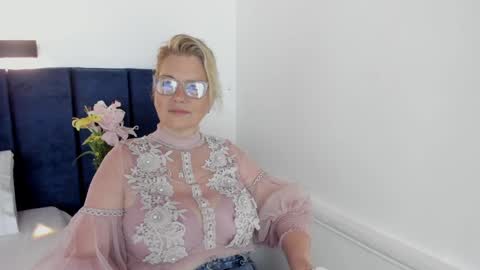 Zoe  online show from December 2024 11:13:01 AM